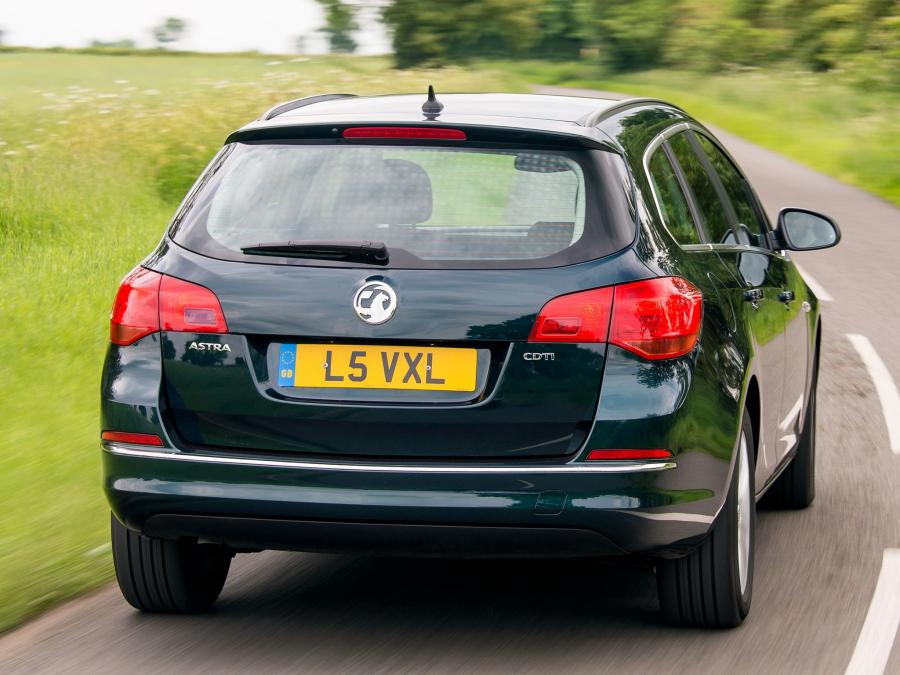  Vauxhall Astra Sports Tourer 2012 года  (фото 4 из 22)